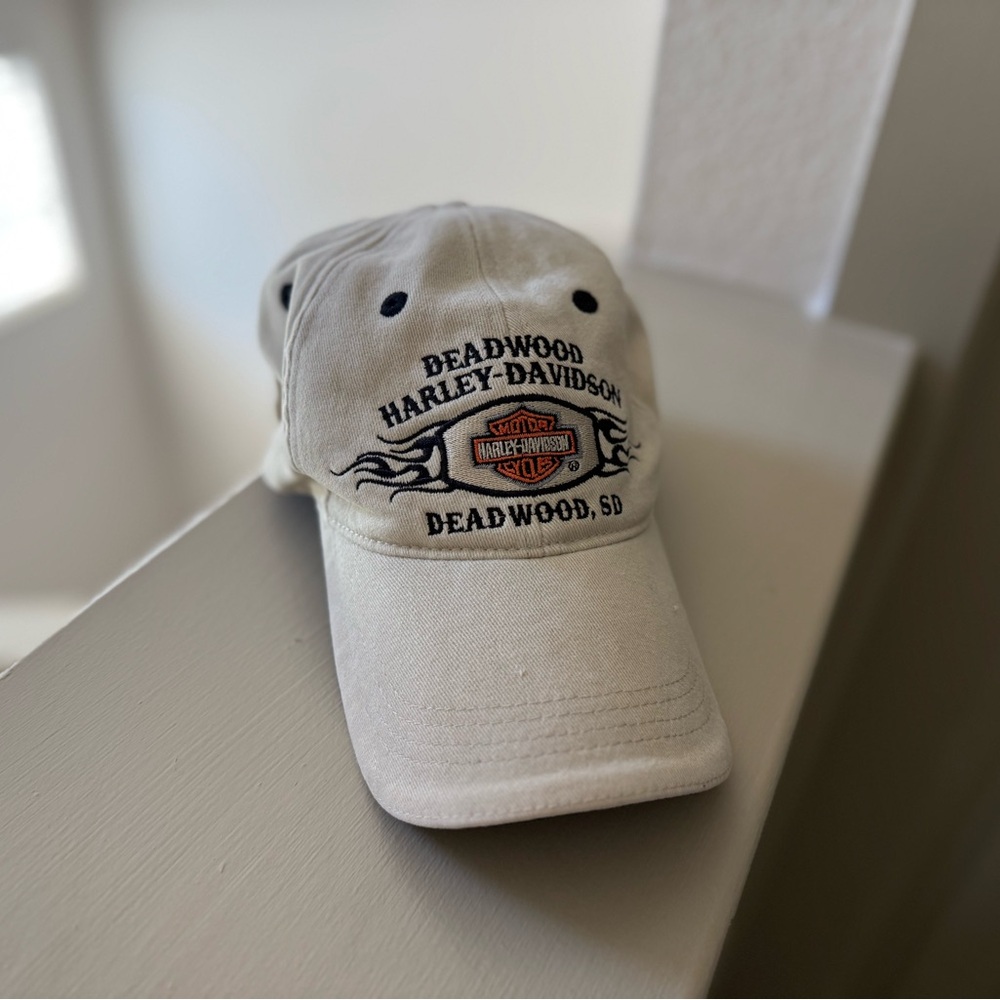 Harley-Davidson Beige Deadwood South Dakota Beige Stretch Cap